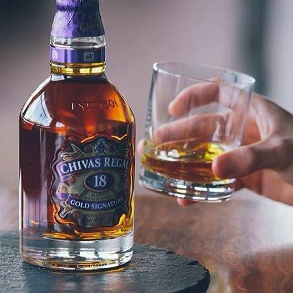 【希少】 Chivas Regal 18 & Nikka Frontier 希少】 Chivas Regal 18 & Nikka Frontier Chivas Regal 18 Años