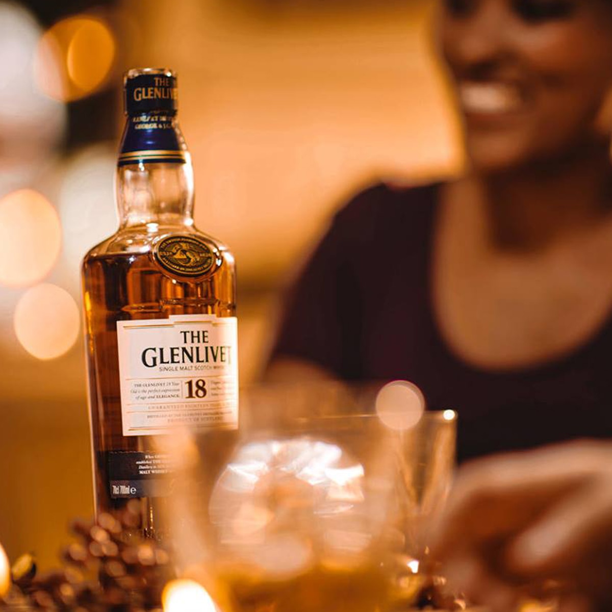 Whisky de malta escocés The Glenlivet 18 años 4