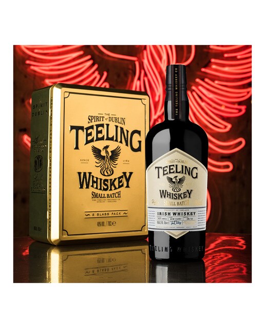 Estuche Whiskey irlandes Teeling Small Batch con dos vasos 3