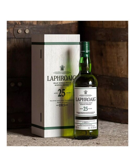 Estuche whisky escocés Laphroaig 25 años Islay Single Malt 3