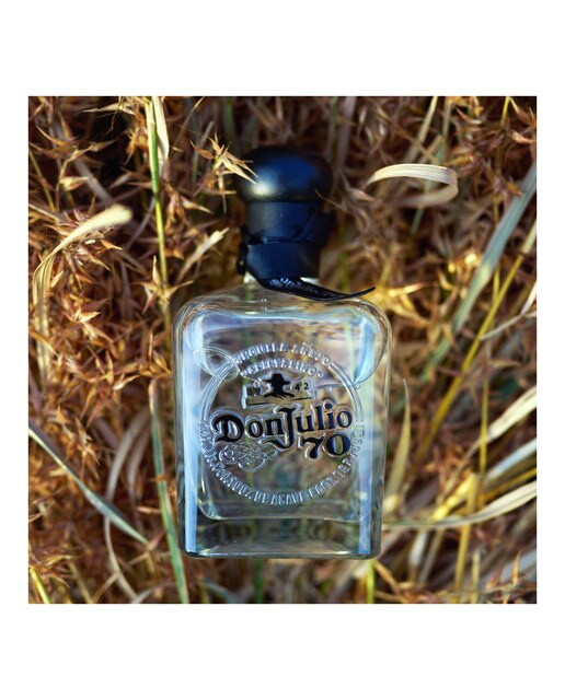Estuche tequila Don Julio 70 Añejo 100% agave 3