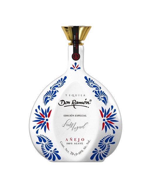Imagen 0 de Tequila Cerámica Añejo Edición especial Luis Miguel Don Ramón