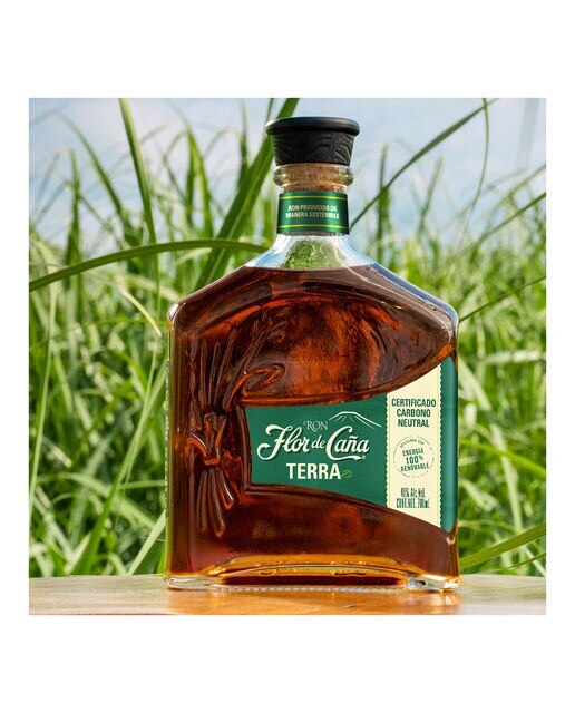 Estuche ron Flor de Caña Terra 4