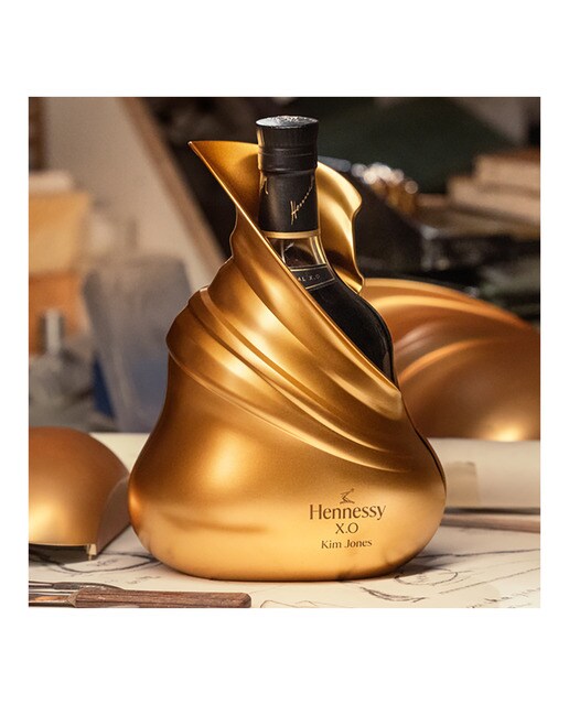 Estuche cognac Hennessy XO Edición Limitada by Kim Jones 3
