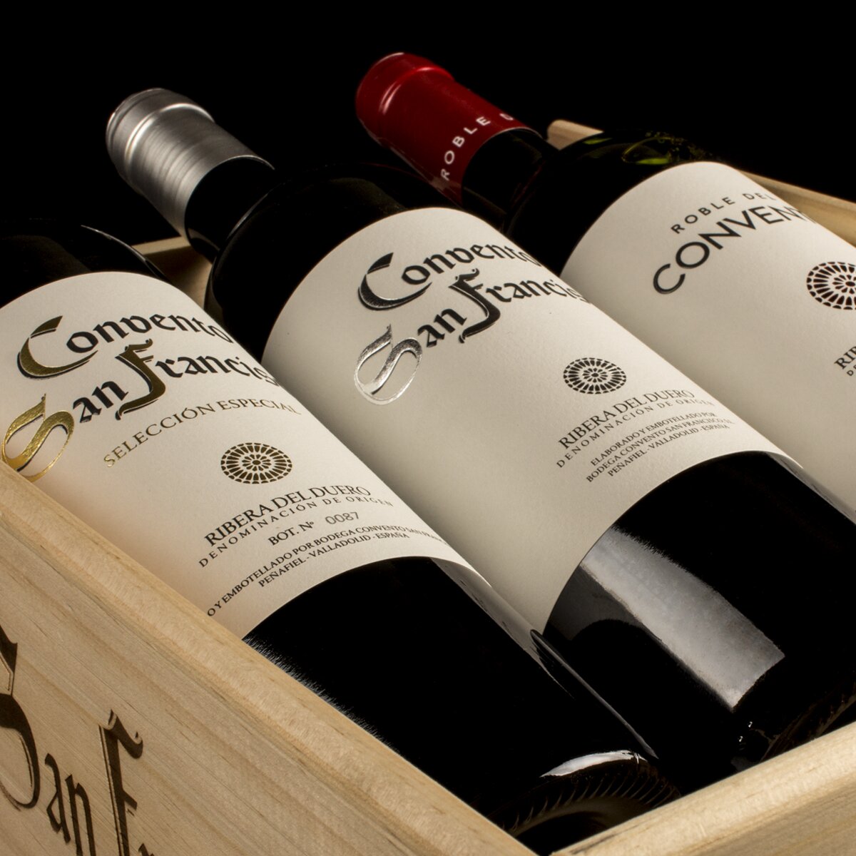 Estuche colección vino tinto Selección Especial 2016, Crianza 2018 y Roble Convento San Francisco 2020 Ribera del Duero 2