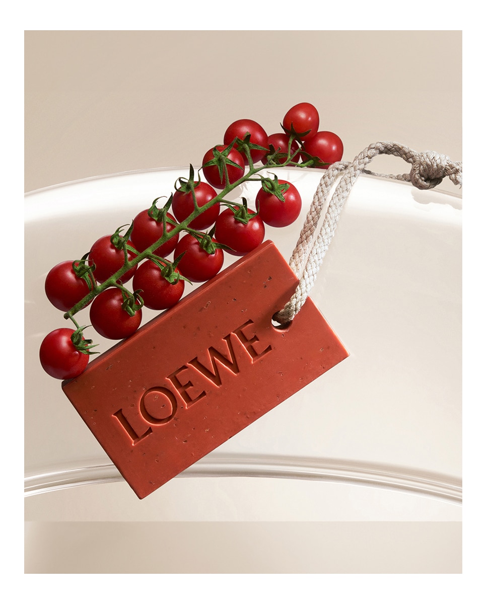Imagen 4 de Jabón Sólido Tomato Leaves Loewe - 290 g
