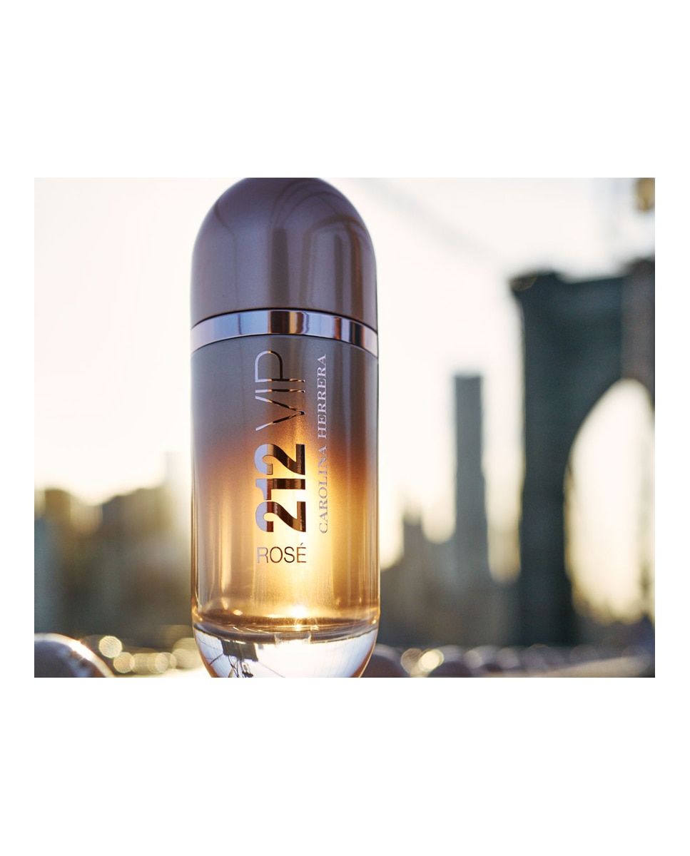 Eau de Parfum 212 VIP Rosé Carolina Herrera - 30 ml 7