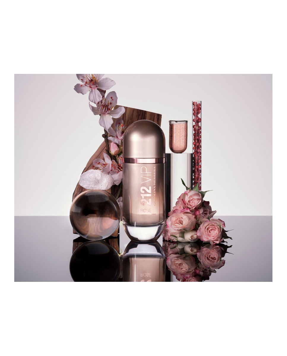 Eau de Parfum 212 VIP Rosé Carolina Herrera - 30 ml 8