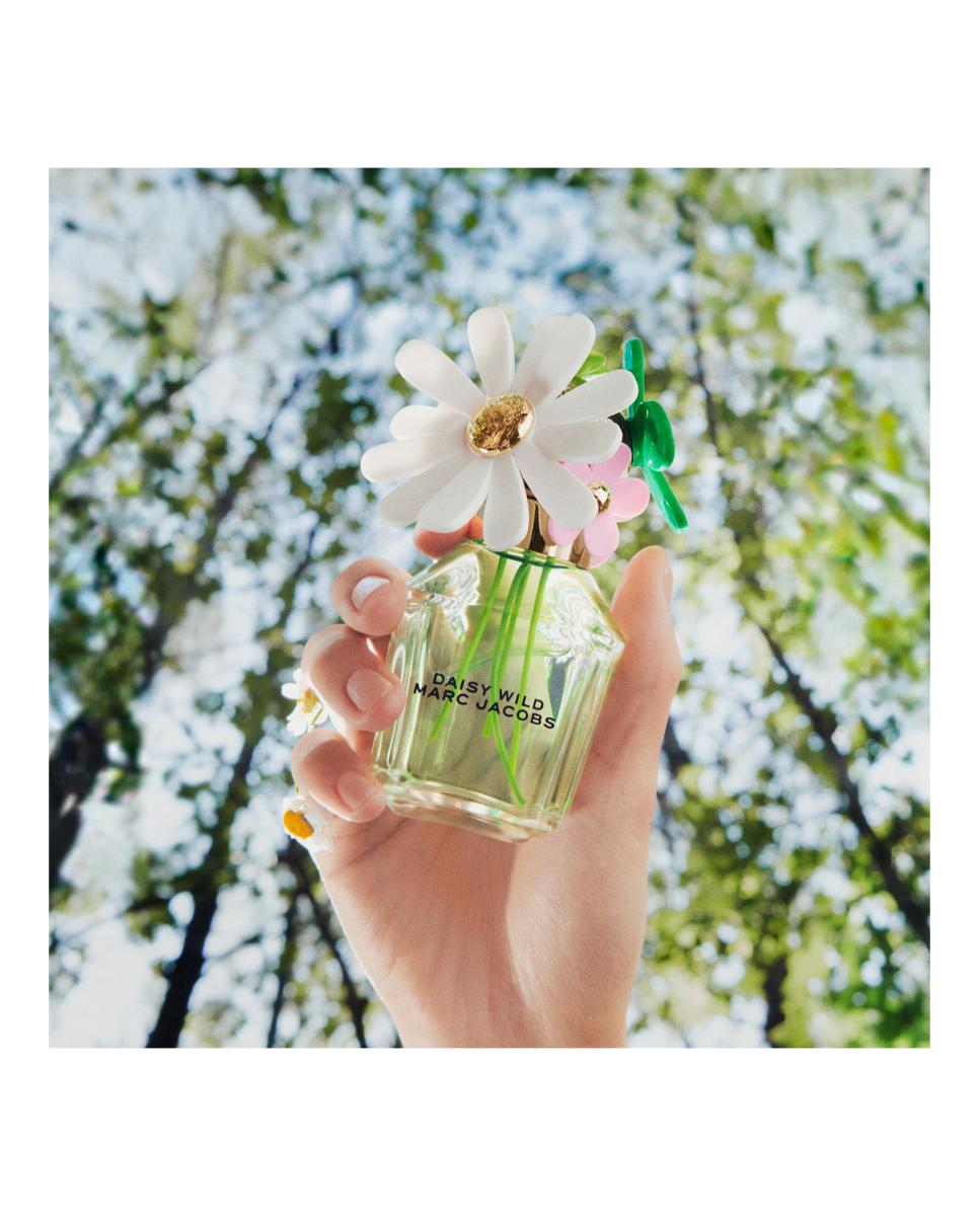 Eau de Parfum femenino Daisy Wild Marc Jacobs 50 ml · El Corte Inglés