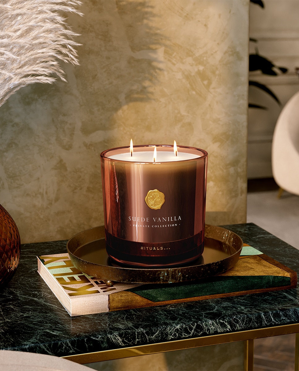 Imagen 4 de Vela aromática Suede Vanilla Scented Candle 1000 g Rituals - 1000 g
