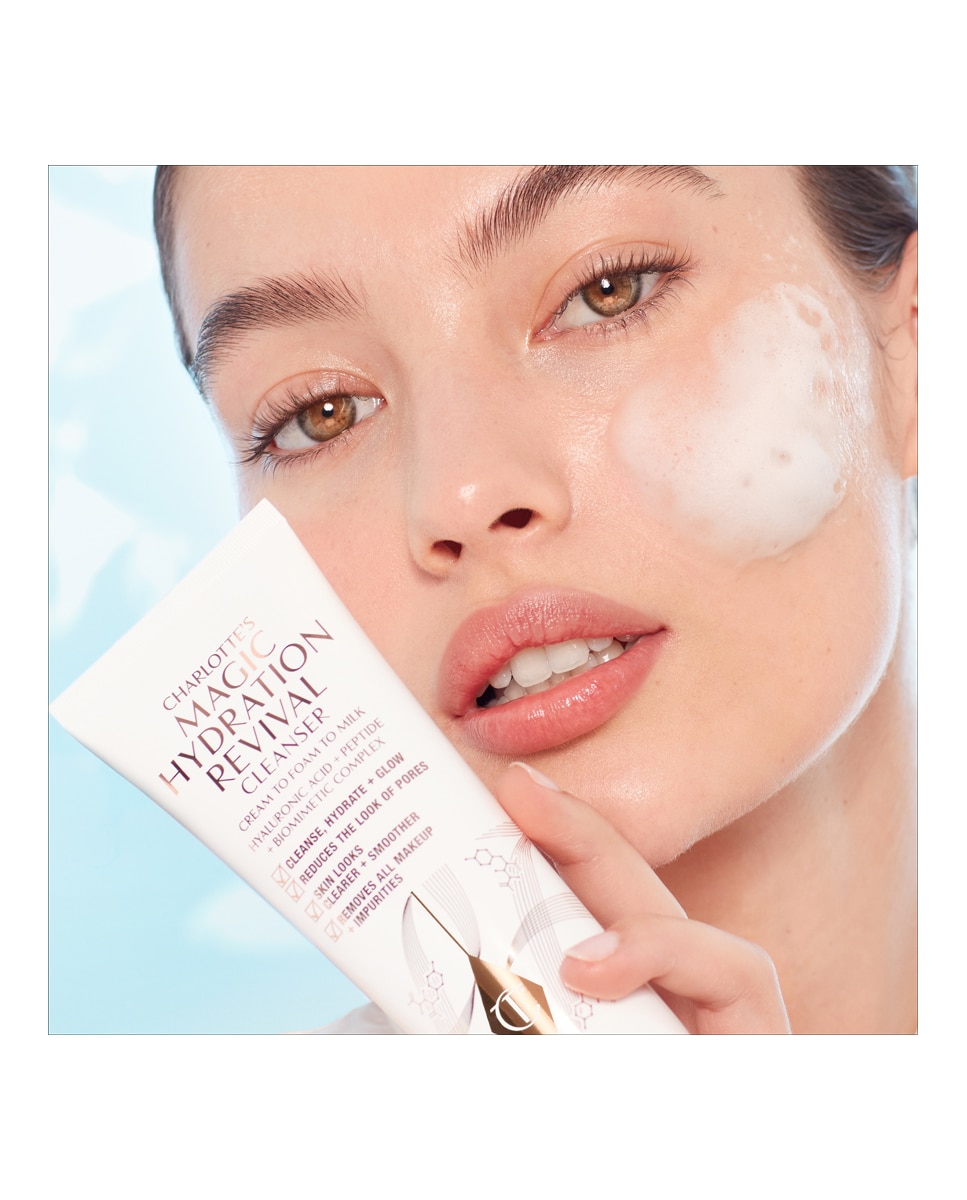 Limpiador Facial Charlotte's Magic Hydration Revival Cleanser Charlotte Tilbury - 30 ml 3