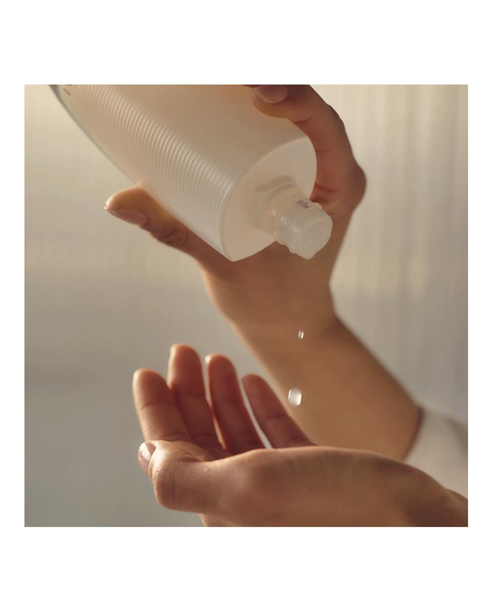Loción hidratante antiarrugas Absolute Silk Micro Essence in Lotion 125 ml Sensai - 125 ml 7