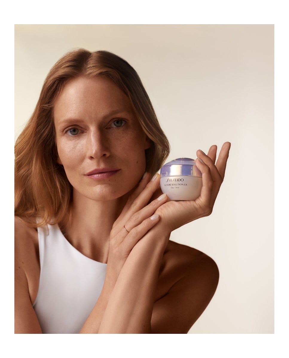 Crema de día Future Solution LX Protective SPF20 Shiseido 4