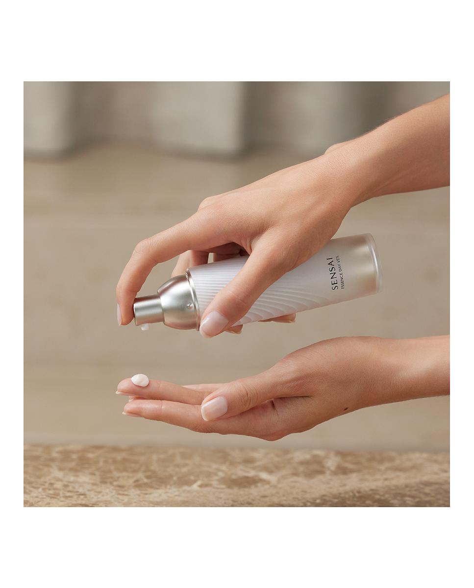 新品 SENSAI ESSENCE DAY VEIL 46ml 10本