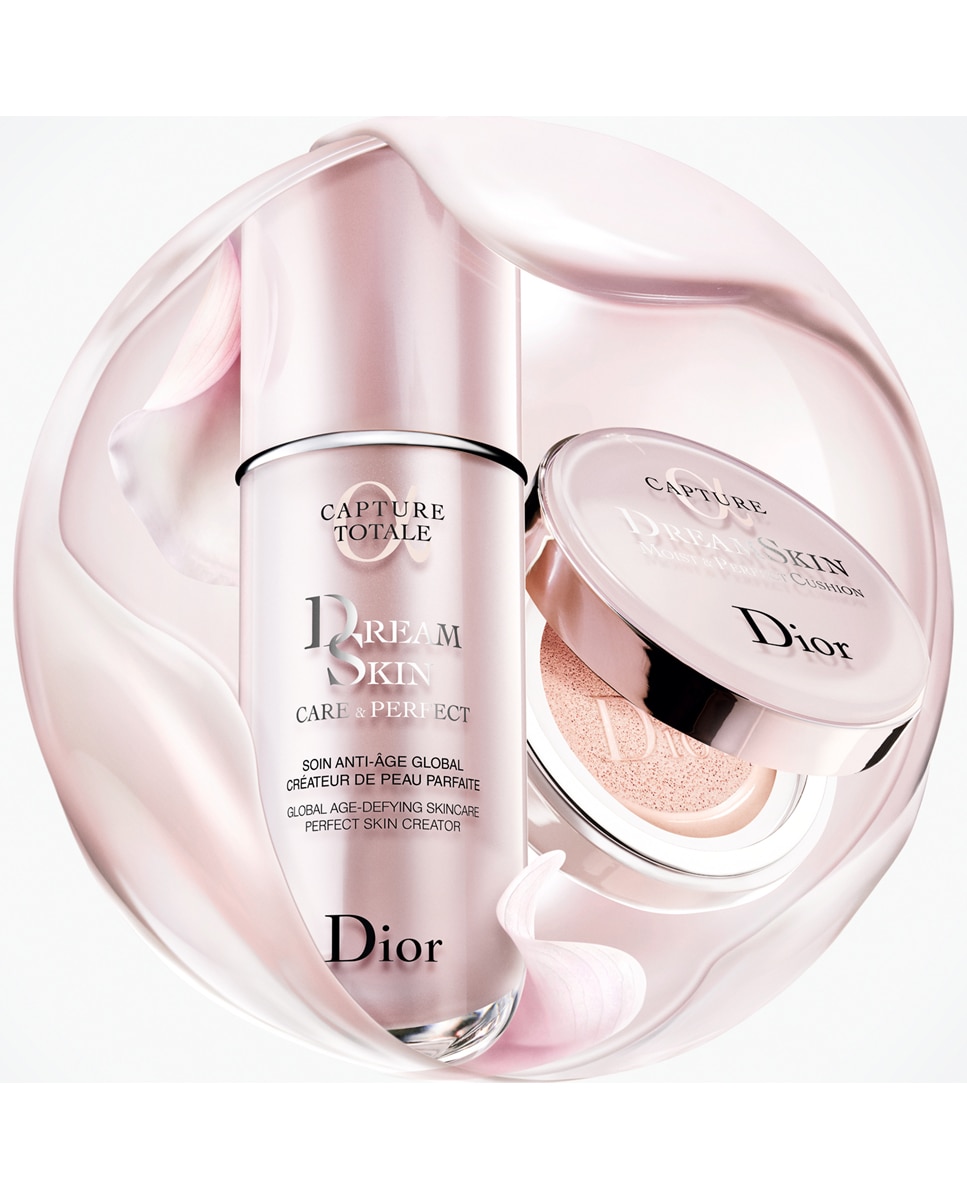 Dreamskin Moist & Perfect Cushion SPF 50 - PA+++ - 025 · El Corte Dreamskin Moist & Perfect Cushion SPF 50 - PA+++ - 025 · El Corte