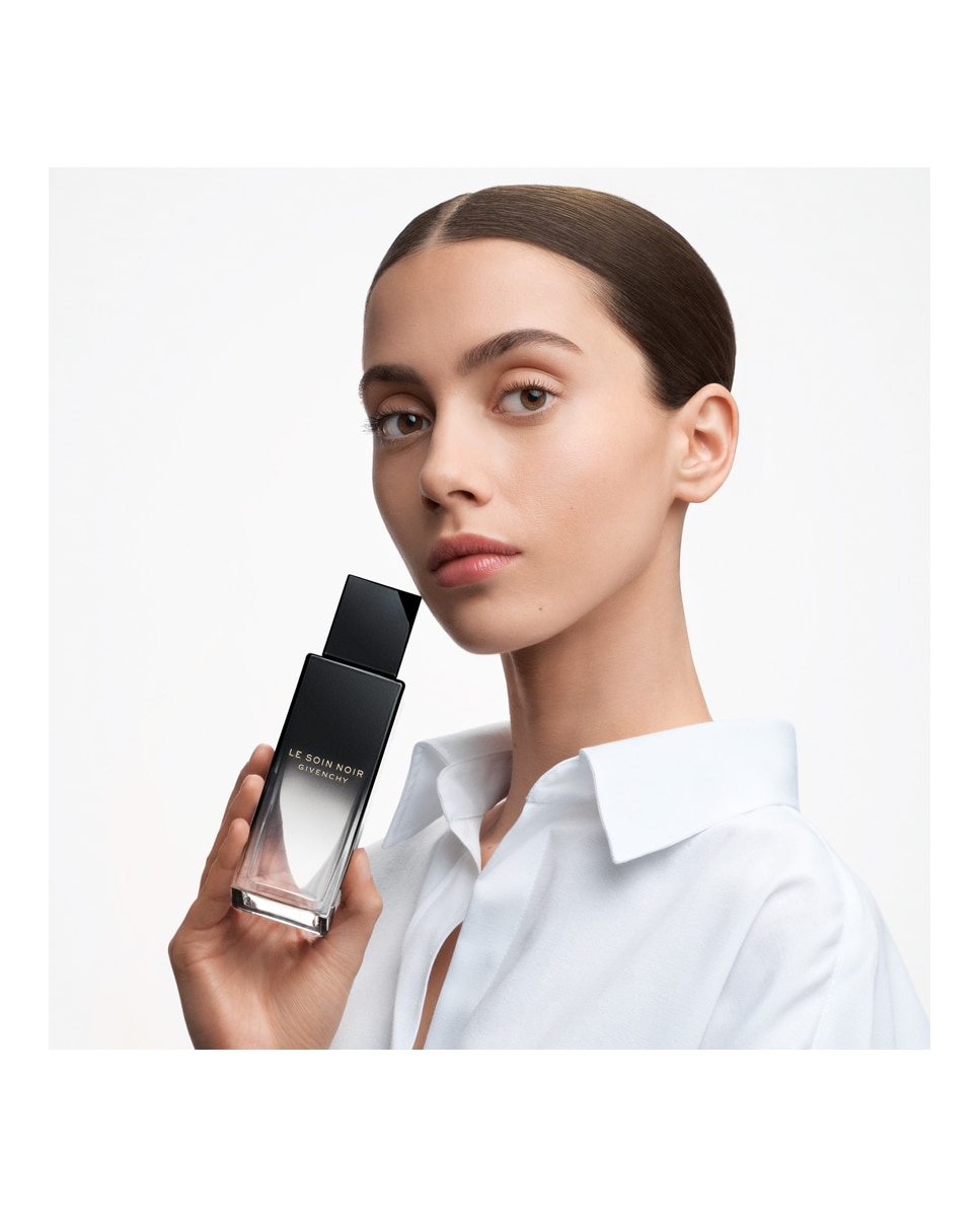 Imagen 4 de Loción Revitalizante Le Soin Noir Lotion 150 ml Givenchy - 150 ml