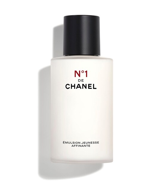 N°1 DE CHANEL EMULSIÓN PERFECCIONADORA DE JUVENTUD AFINA LA TEXTURA DE LA PIEL – MATIFICA – ALISA