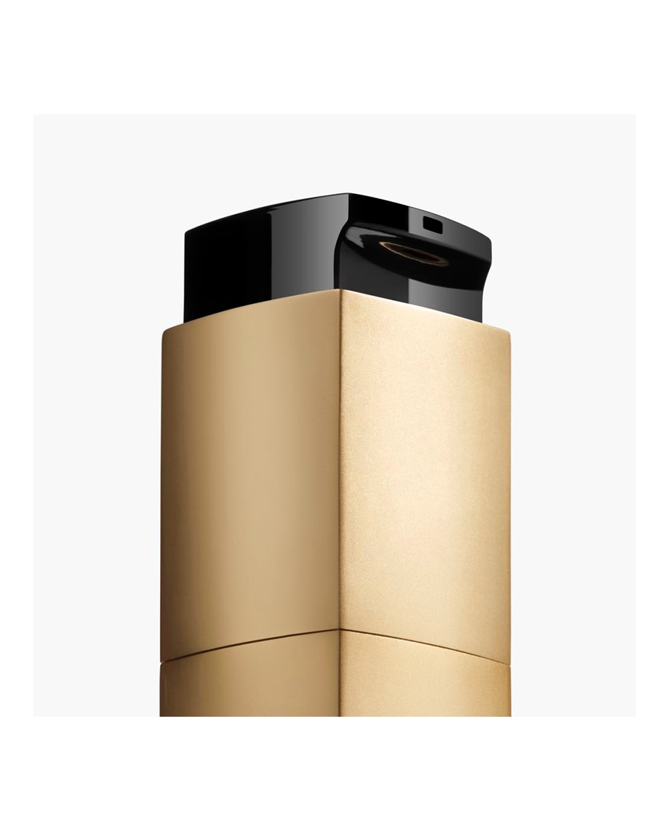 SUBLIMAGE LE SOIN PERFECTEUR BASE DEFINITIVA: HIDRATA E ILUMINA