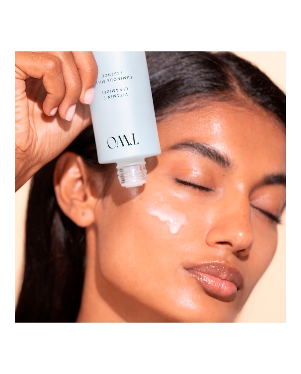 Esencia hidratante y reparadora Luminous Milk Essence Two Poles 80