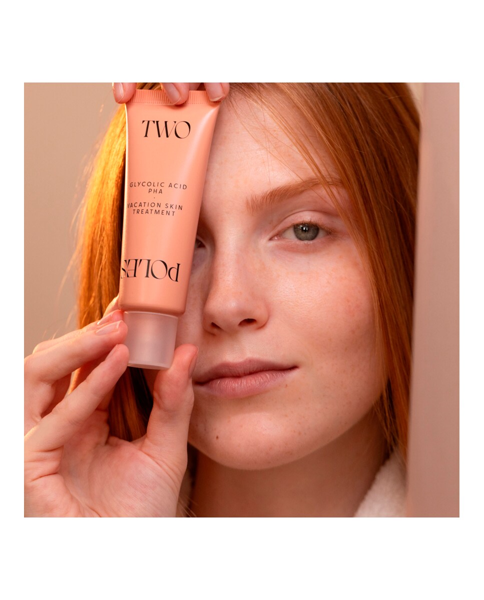 Tratamiento exfoliante y renovador intenso en formato crema-gel. 3