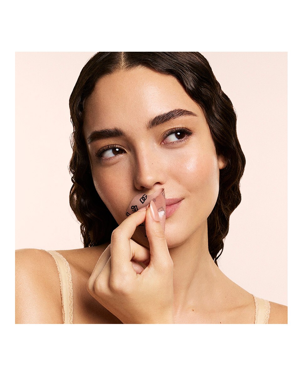 Parches de gel para labios Nouri-Kiss Petal de Dolce&Gabbana 5