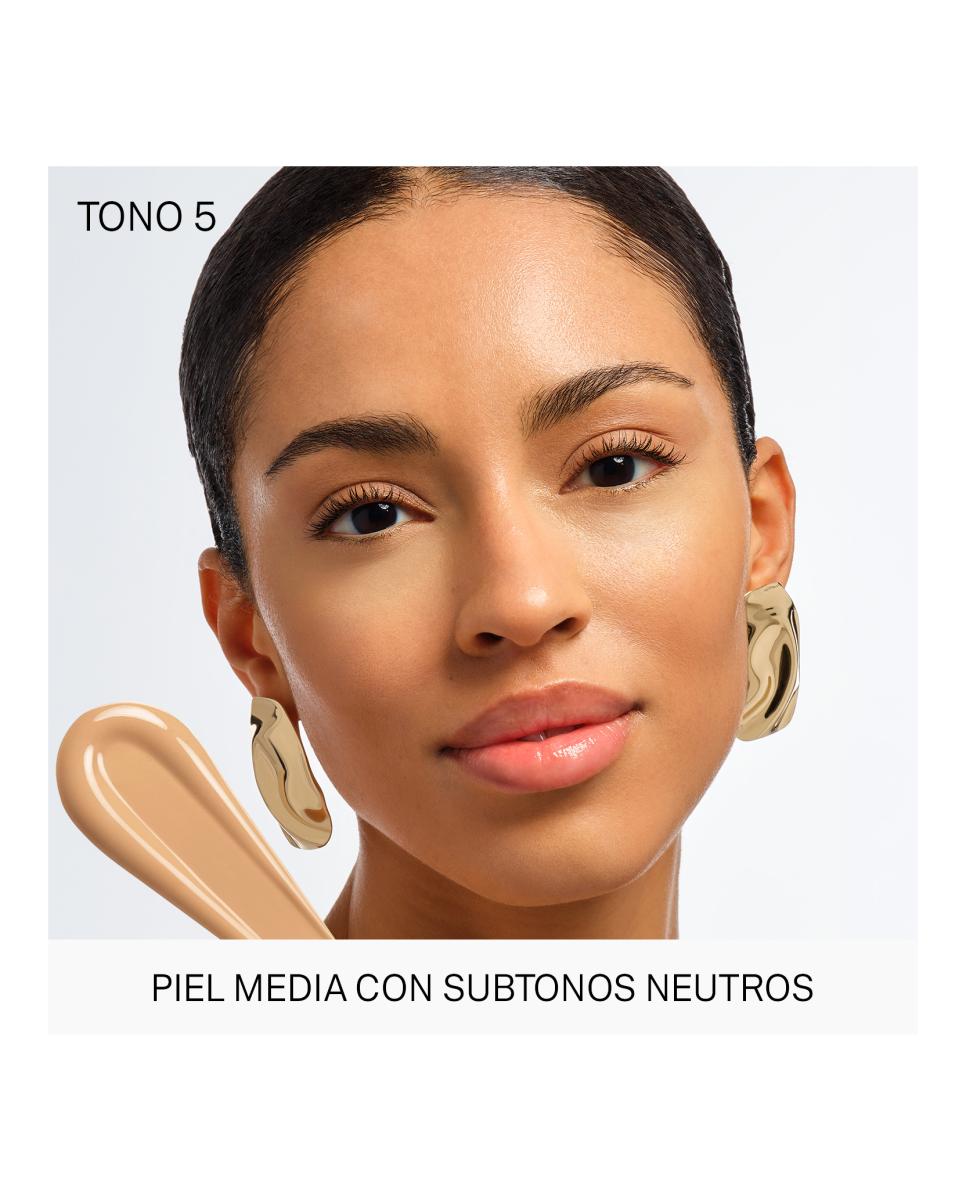Iluminador Corrector Ligero Nude Couture Triple Moisture Brightener Carolina Herrera - S-00818 | 5 Medium S-00818 | 5 Medium-4