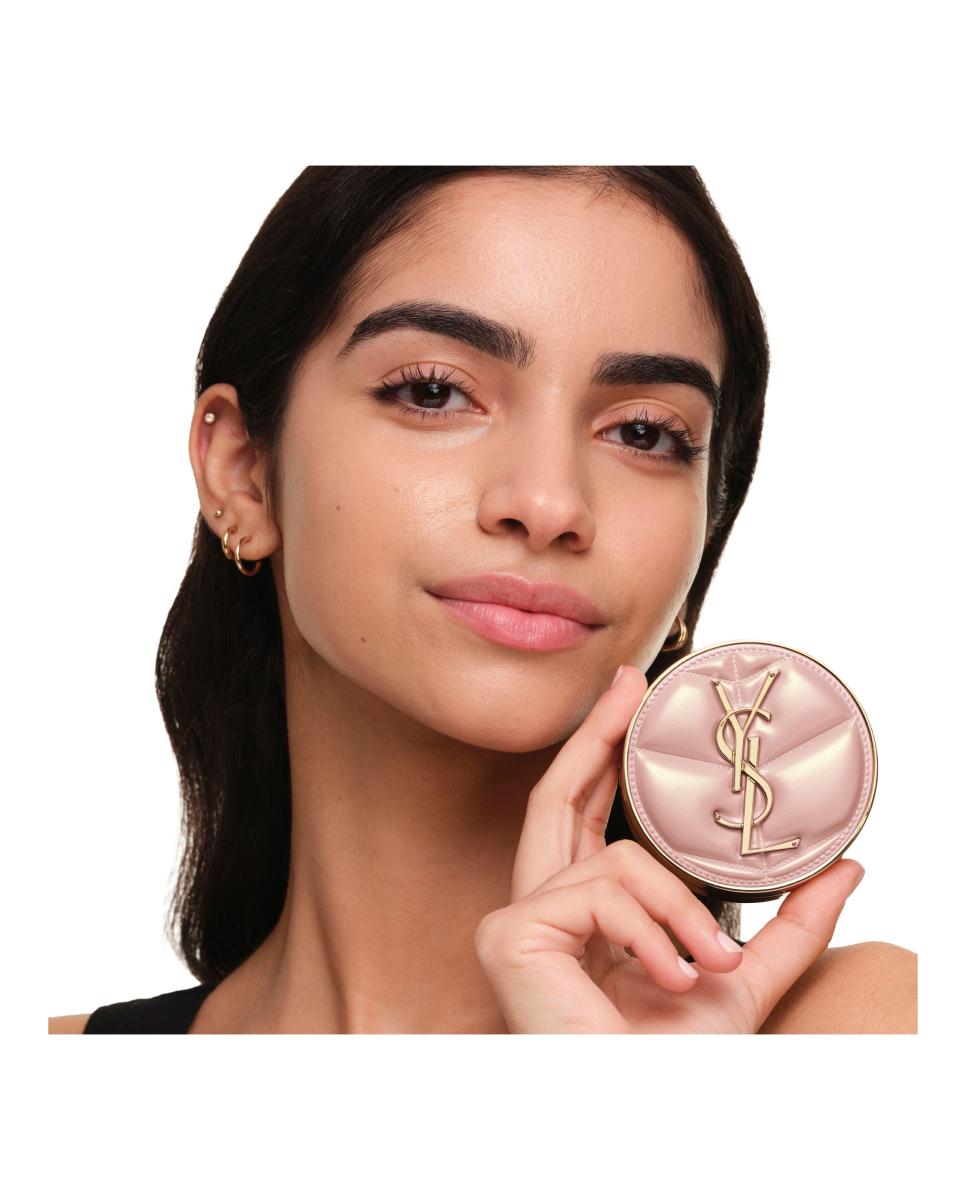 Base de Maquillaje Skin Affair Soft Glow Cushion Foundation 14 G Yves Saint Laurent - MN7 MN7-6