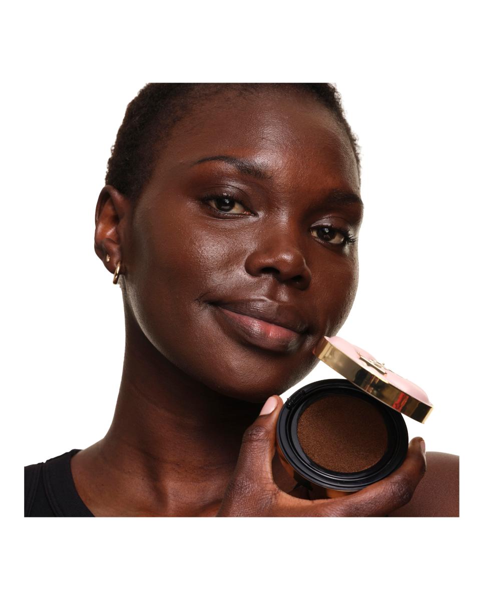 Base de Maquillaje Skin Affair Soft Glow Cushion Foundation 14 G Yves Saint Laurent - DC10 DC10-6