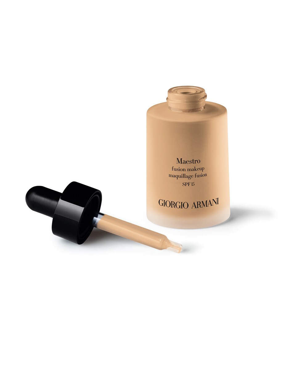 Base de maquillaje Maestro Giorgio Armani 04-4