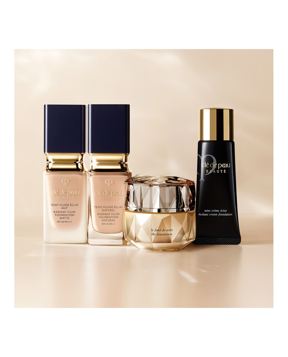 Base de Maquillaje Radiant Fluid Natural Clé de Peau Beauté - O30 35 ml O30-5