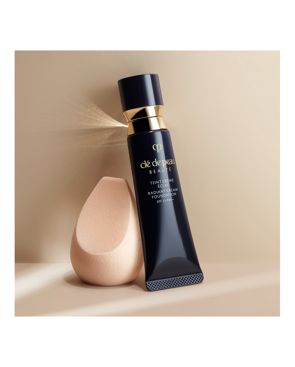 Base de maquillaje Radiant Cream Foundation SPF25.PA++ Clé de Peau Beauté - I10 I10-5
