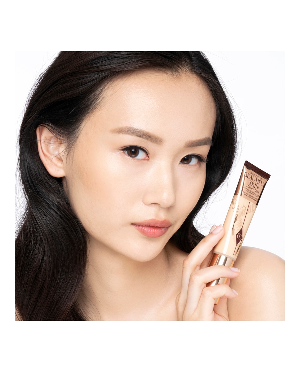 Base de maquillaje Charlotte'S Beautiful Skin Foundation Charlotte Tilbury - 2 Warm 30 ml 2 Warm-3