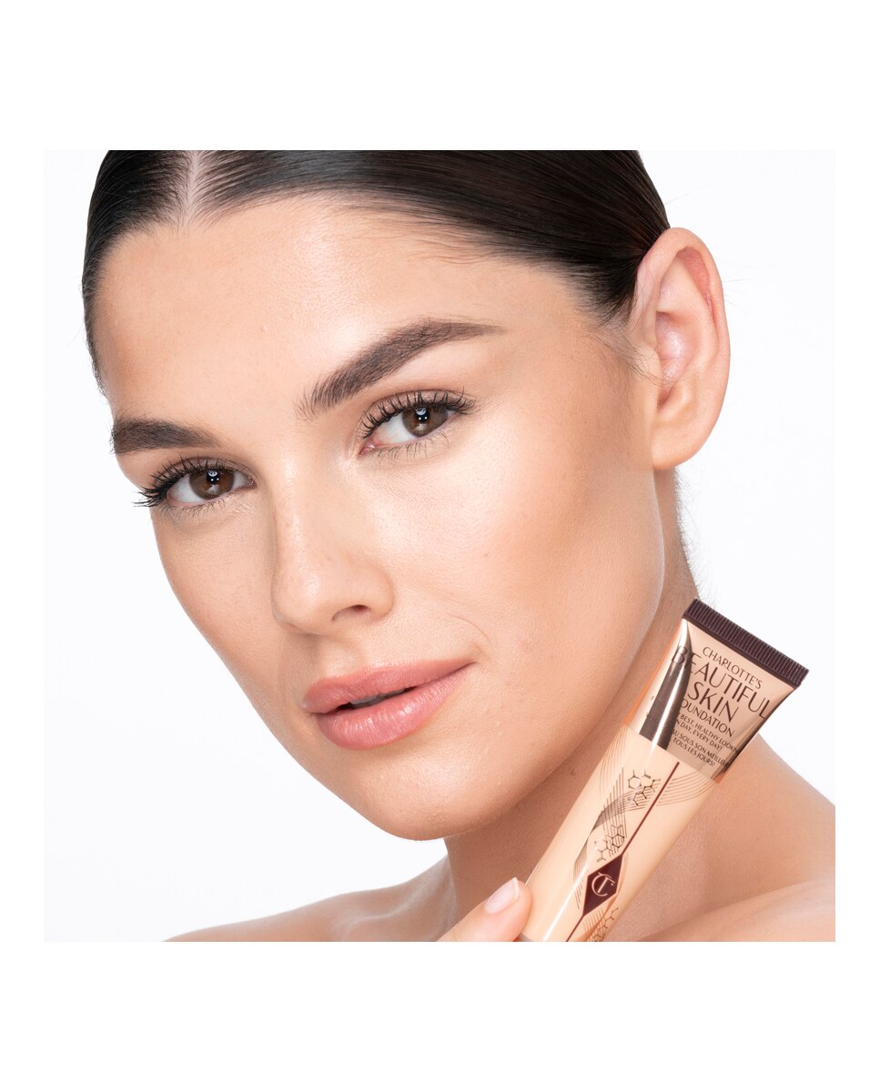Base de maquillaje Charlotte'S Beautiful Skin Foundation Charlotte Tilbury - 4 Warm 30 ml 4 Warm-3