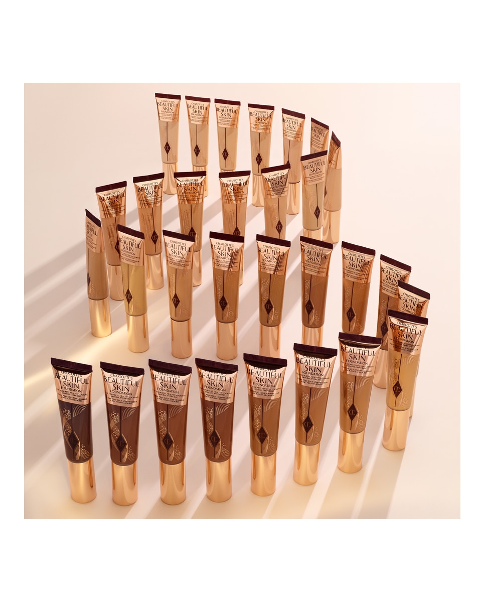 Base de maquillaje Charlotte'S Beautiful Skin Foundation Charlotte Tilbury - 7 Warm 30 ml 7 Warm-7
