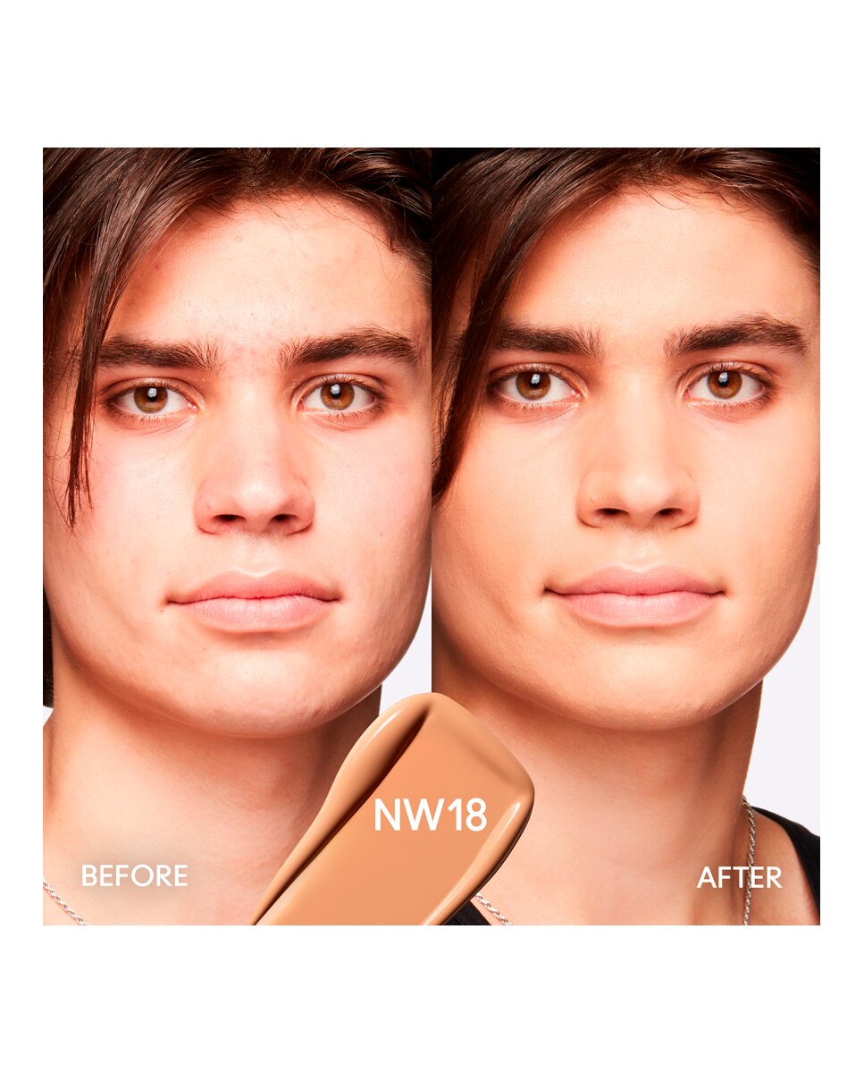 Studio Fix Fluid SPF 15 24HR Matte Foundation + Oil Control Base de Maquillaje - NW18 30 ml NW18-3