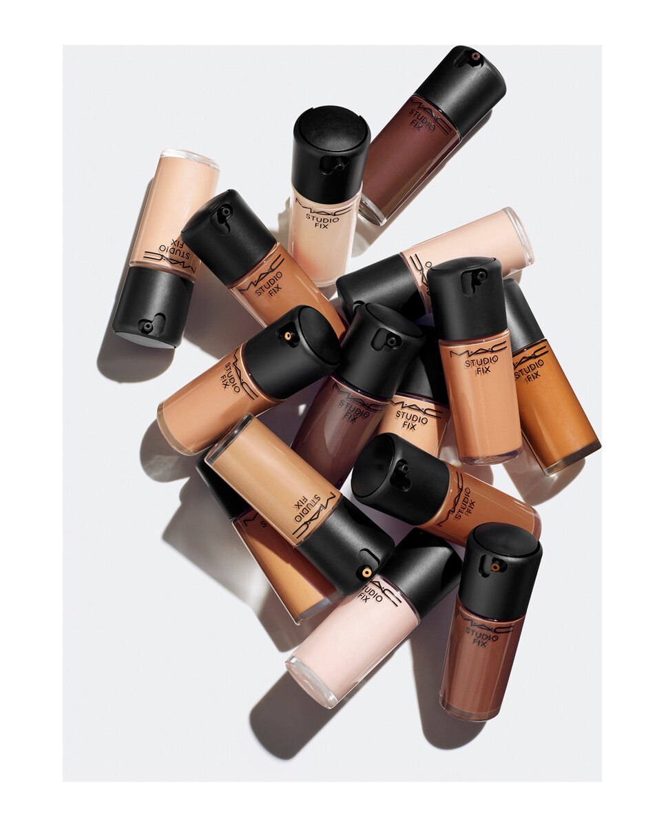 Studio Fix Fluid SPF 15 24HR Matte Foundation + Oil Control Base de Maquillaje - NC17 30 ml NC17-8