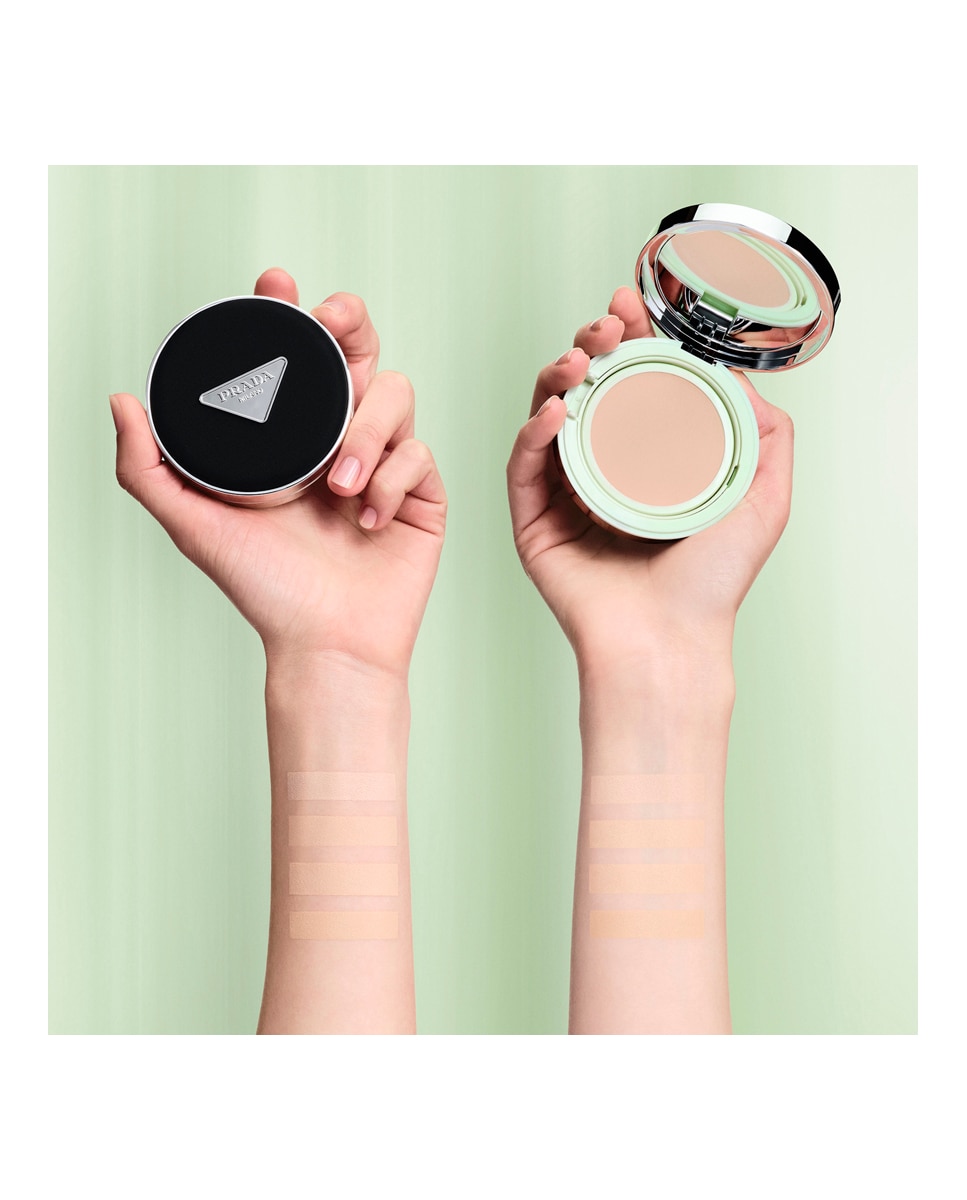 Base de Maquillaje Reveal Mesh Cushion Prada - LC5 FG LN25 FG-5