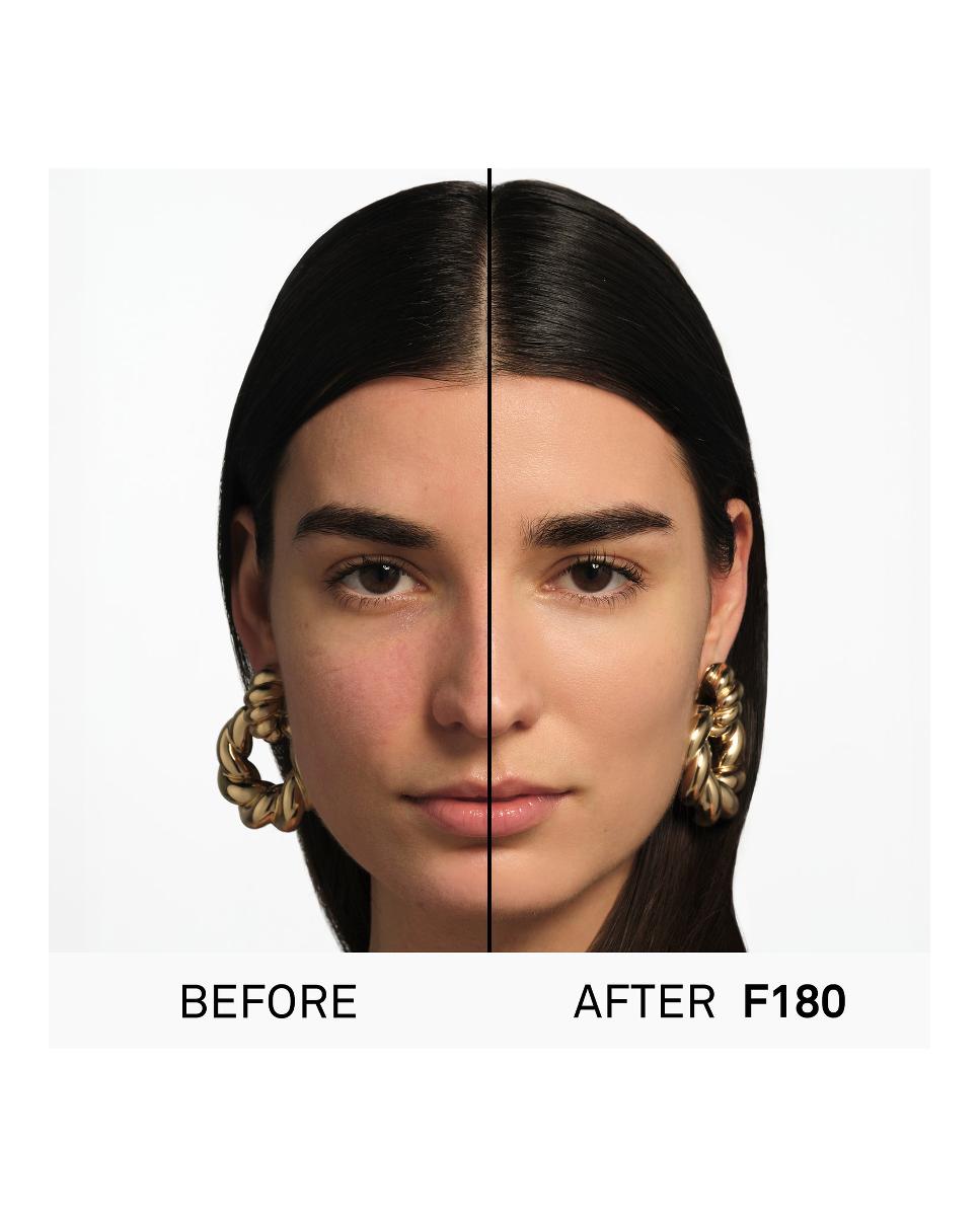Base De Maquillaje Nude Couture Triple Moisture Serum Foundation Carolina Herrera - F180 30 ml F180-4