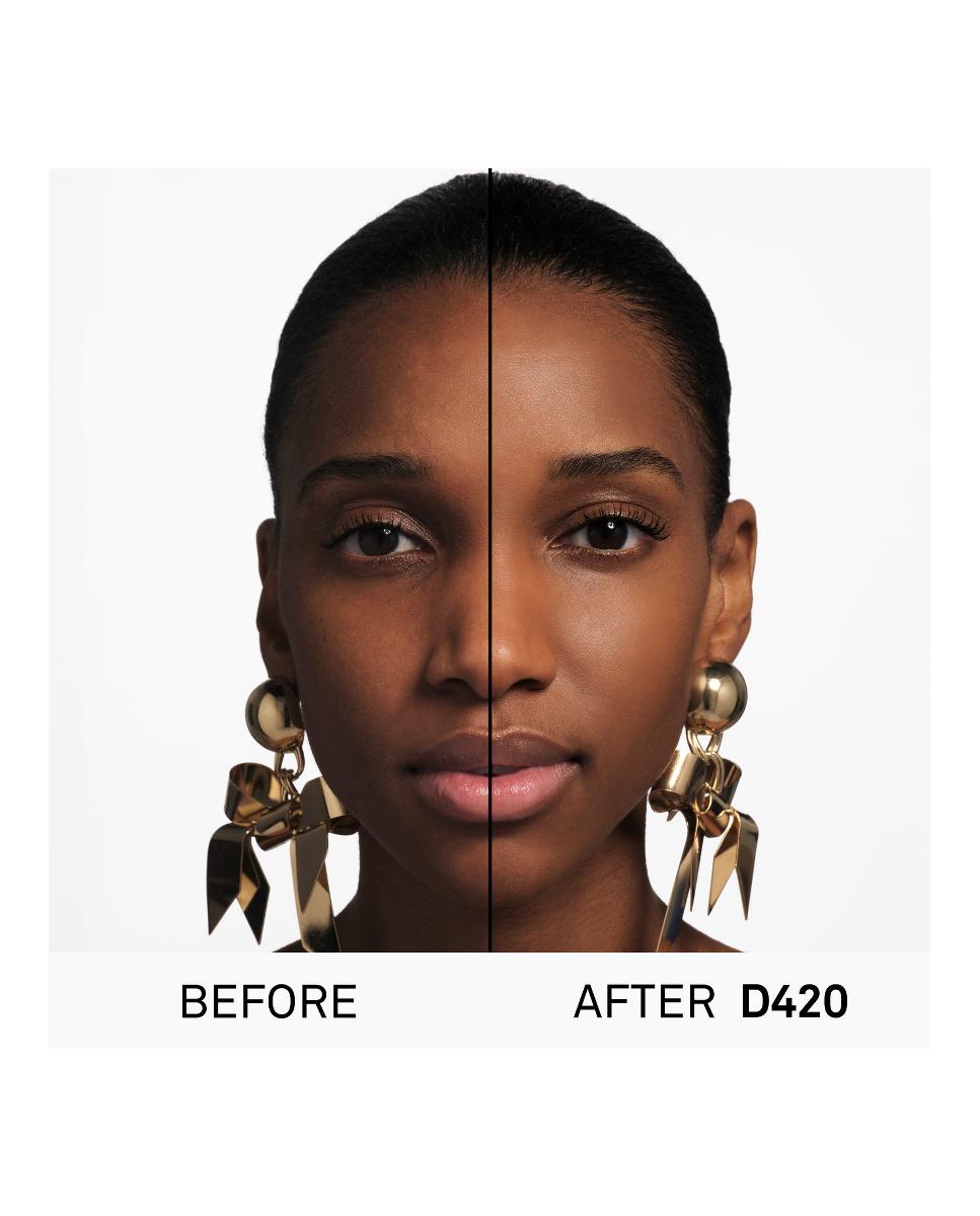Base De Maquillaje Nude Couture Triple Moisture Serum Foundation Carolina Herrera - D420 30 ml D420-4