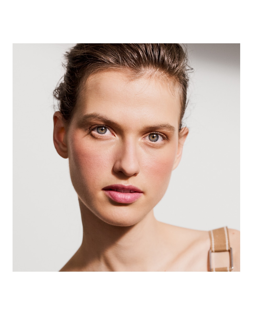 Colorete en polvo Rose Hermès Silky Blush Hermès - 37 Rose Poivré 6 g 37 Rose Poivré-8