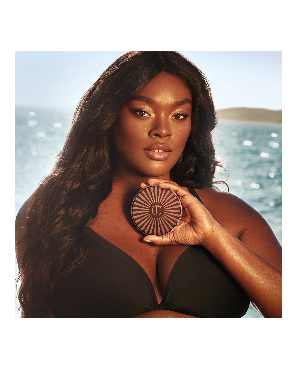 Polvos Bronceadores Beautiful Skin Sun-Kissed Glow Bronzer Charlotte Tilbury - 4 Deep 20 ml 4 Deep-2