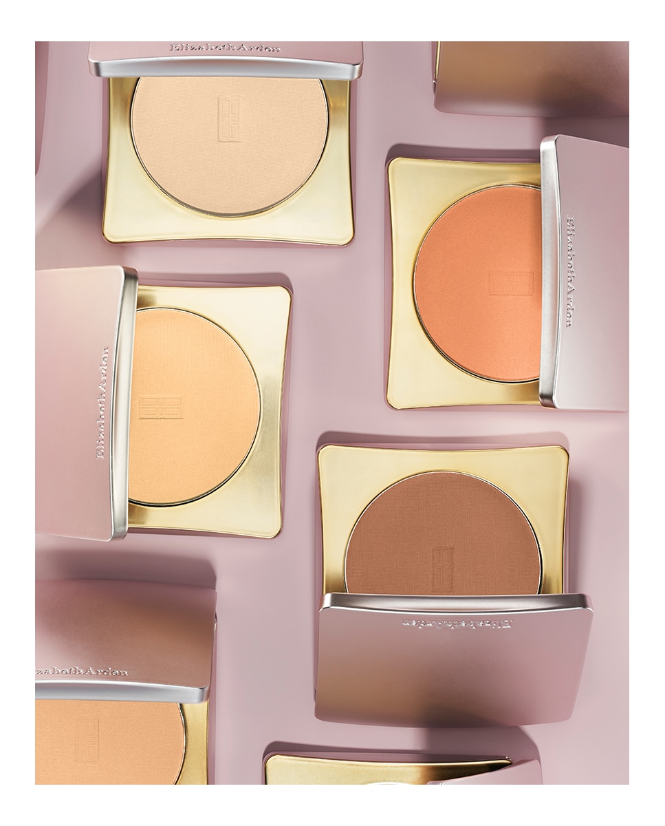 Imagen 3 de Polvos perfeccionadores Skincaring Powder Elizabeth Arden - Medium Medium