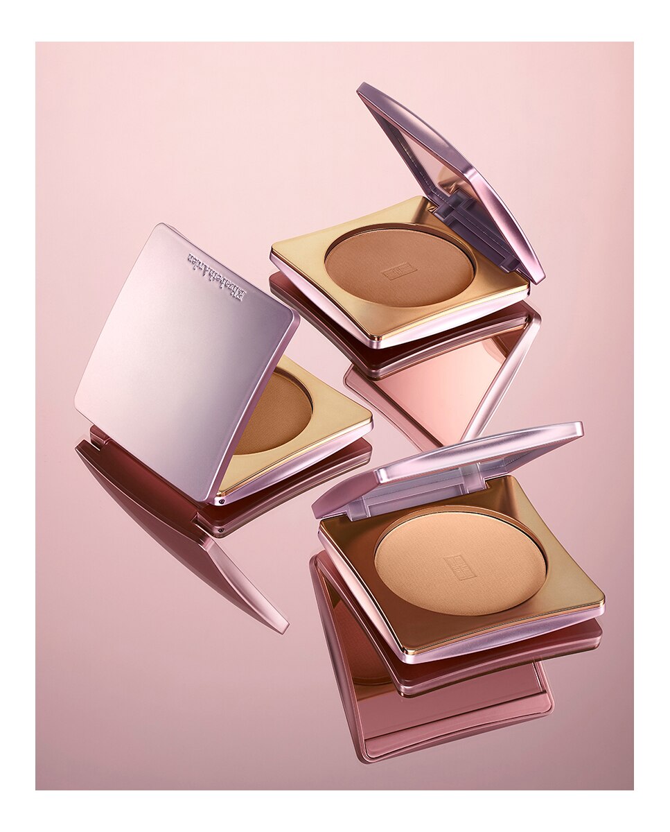 Imagen 3 de Polvos perfeccionadores Skincaring Powder Elizabeth Arden - Medium Deep Medium Deep