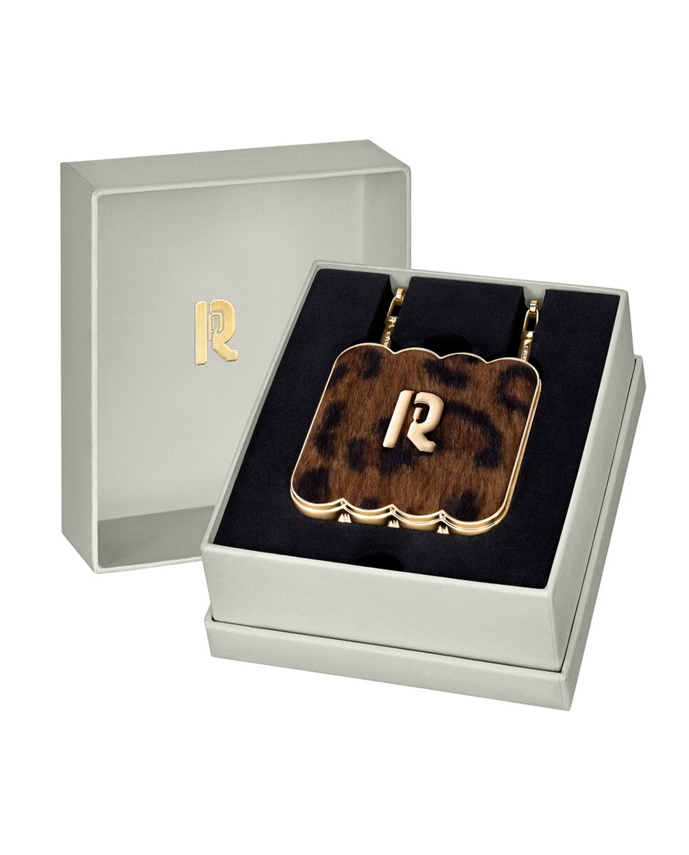 Imagen 5 de Iluminador Feline Makeup Clutch Iluminador Antique Gold Rabanne