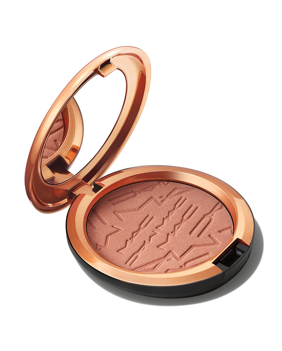 Imagen 2 de Polvos BronceadoresS kinfinish Sunstruck Matte Bronzer MAC - RADIANT LIGHT ROSY RADIANT LIGHT ROSY