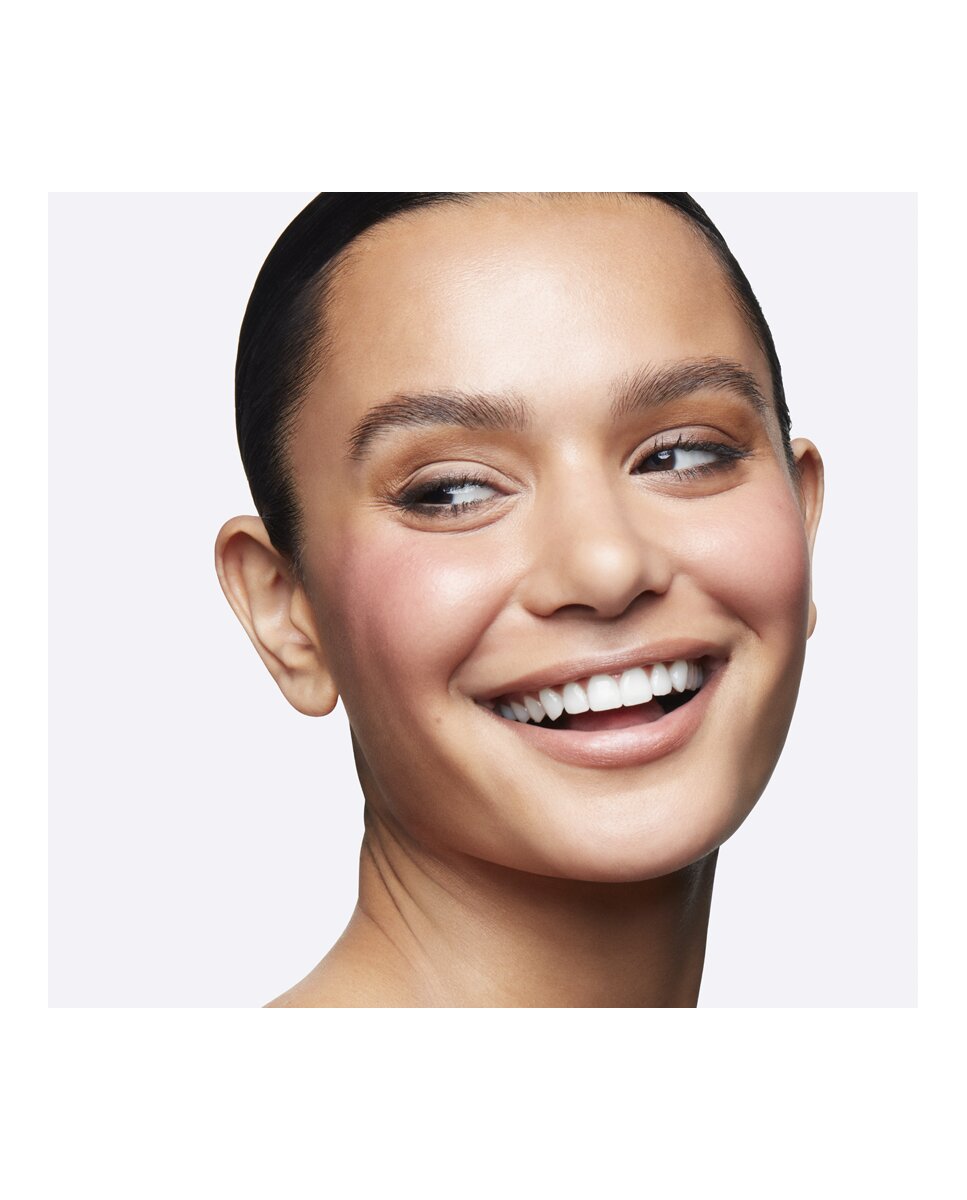 Imagen 4 de Colorete Powder Blush x Whitney Houston MAC - Nippy's Plum Rose 6 g Nippy's Plum Rose