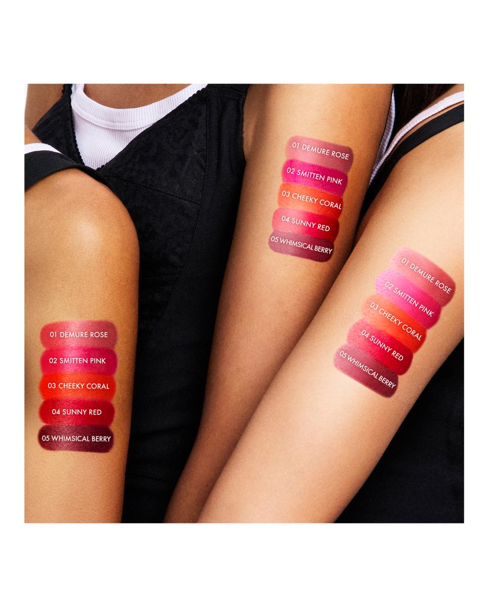 Imagen 6 de Colorete en Stick Cherry Glaze Bar Dolce&Gabbana - 02 SMITTEN PINK 11 g 02 SMITTEN PINK