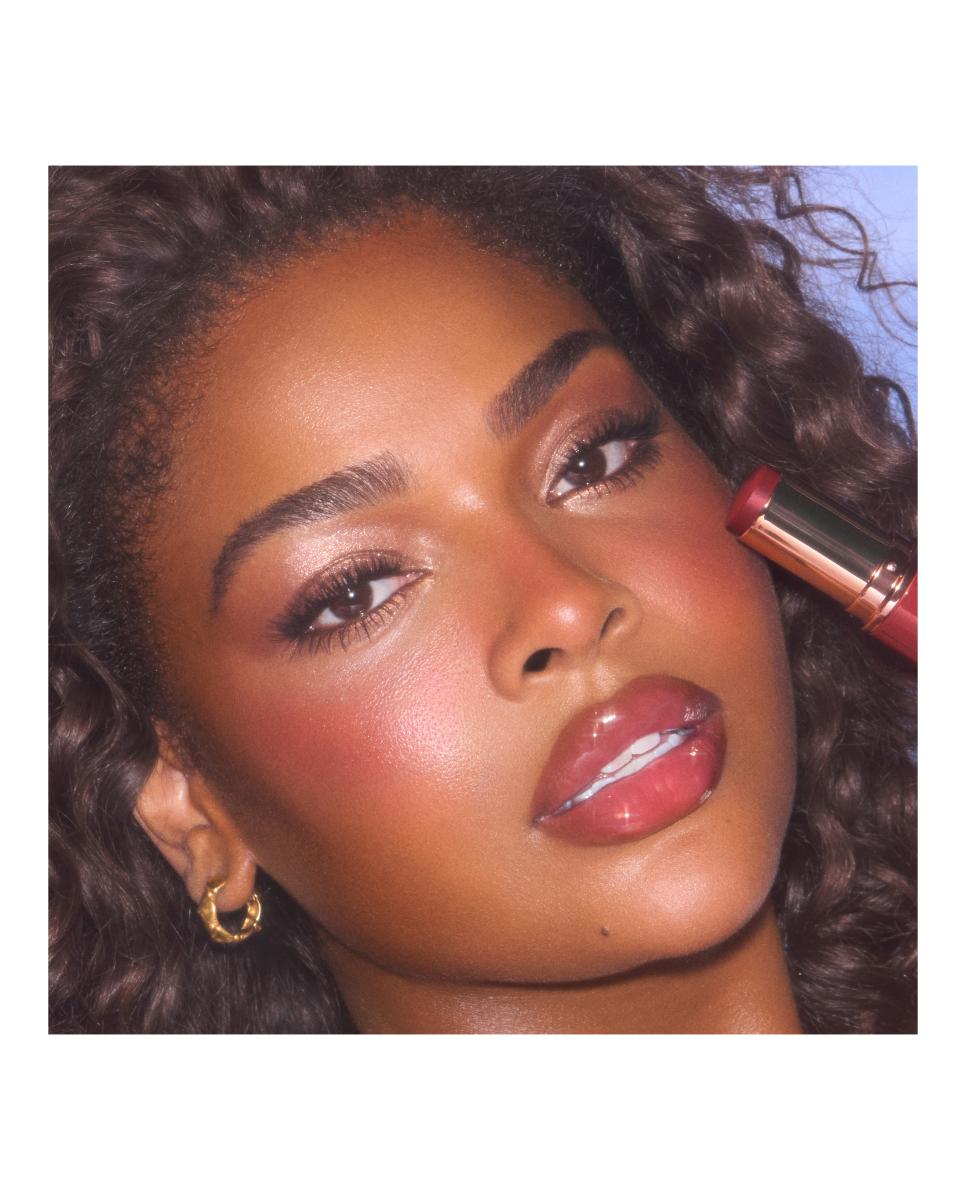 Estuche de Regalo Unreal Blush + Glow Mini Trio de Charlotte Tilbury 7