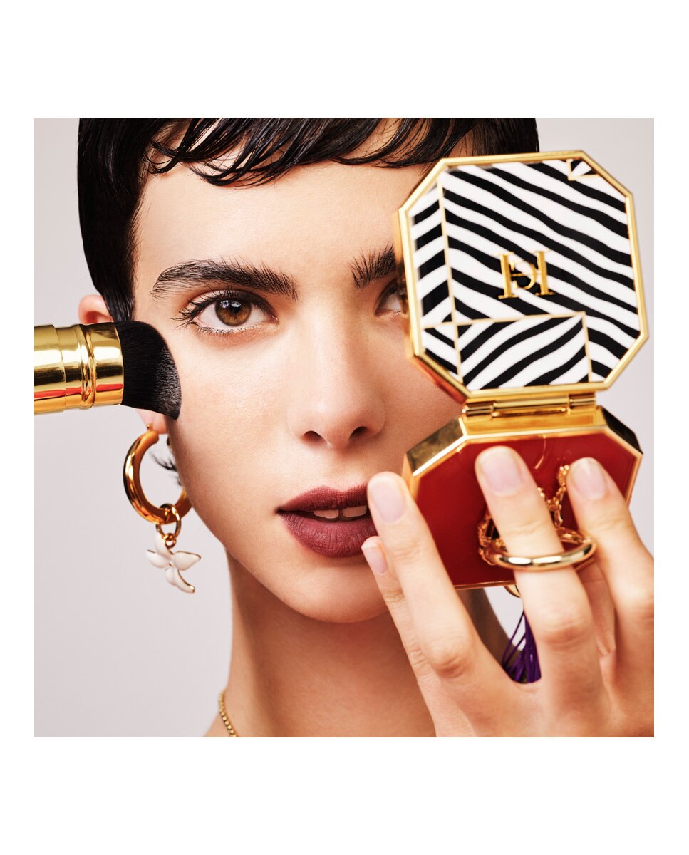 Brocha para Rostro The Compact Carolina Herrera 3