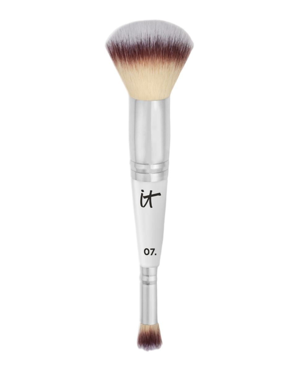 IT Cosmetics - Brocha Perfeccionadora N7 Heavenly Luxe It Cosmetics.